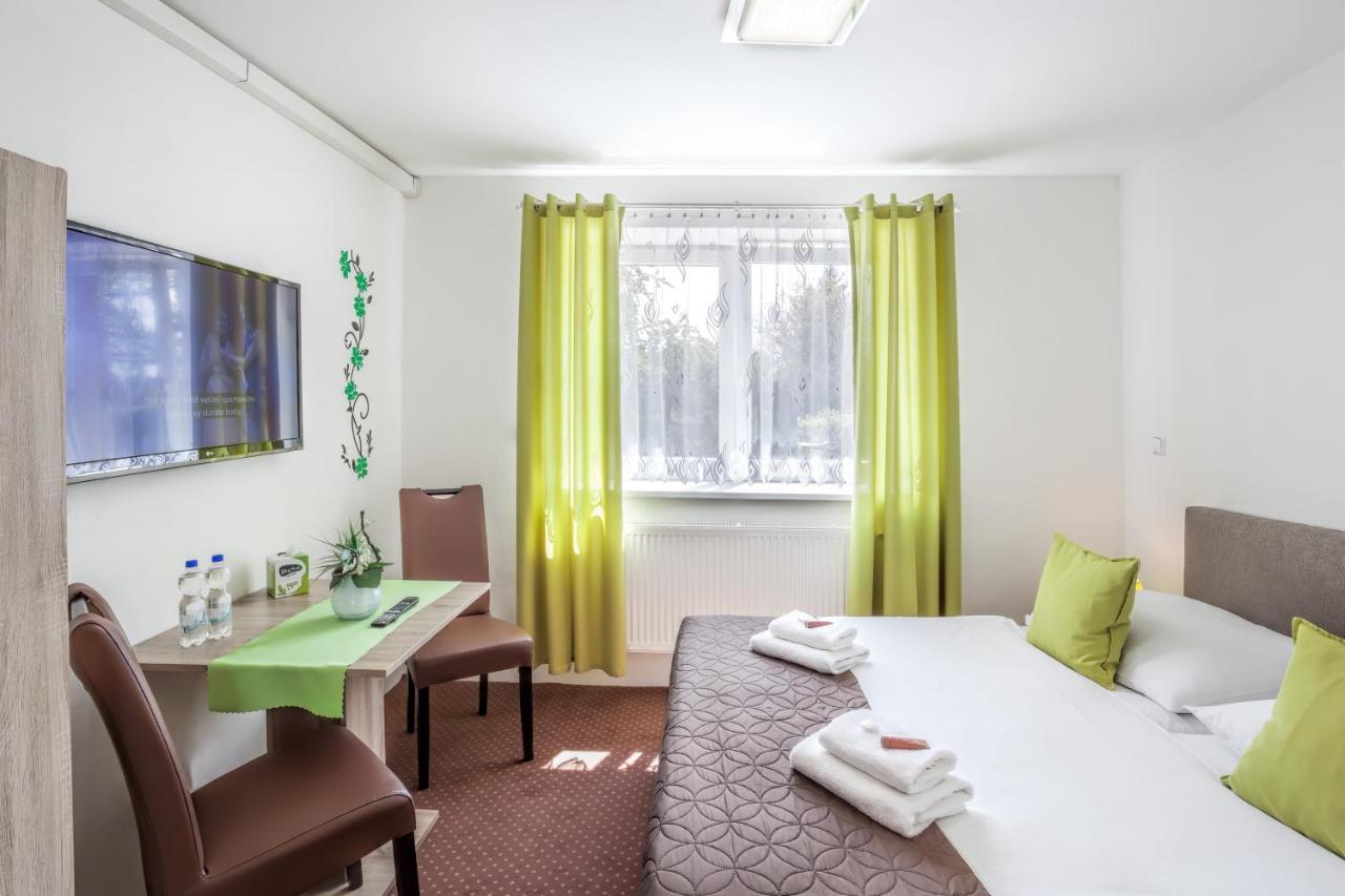 Bed & Breakfast U Kostela 3*